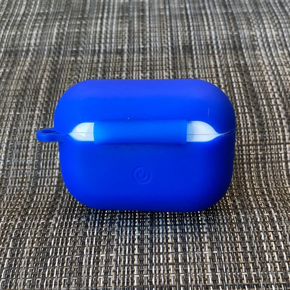 Airpods Pro 1st Gen Silicone Case (Plain Blue) - Picture 2 of 3